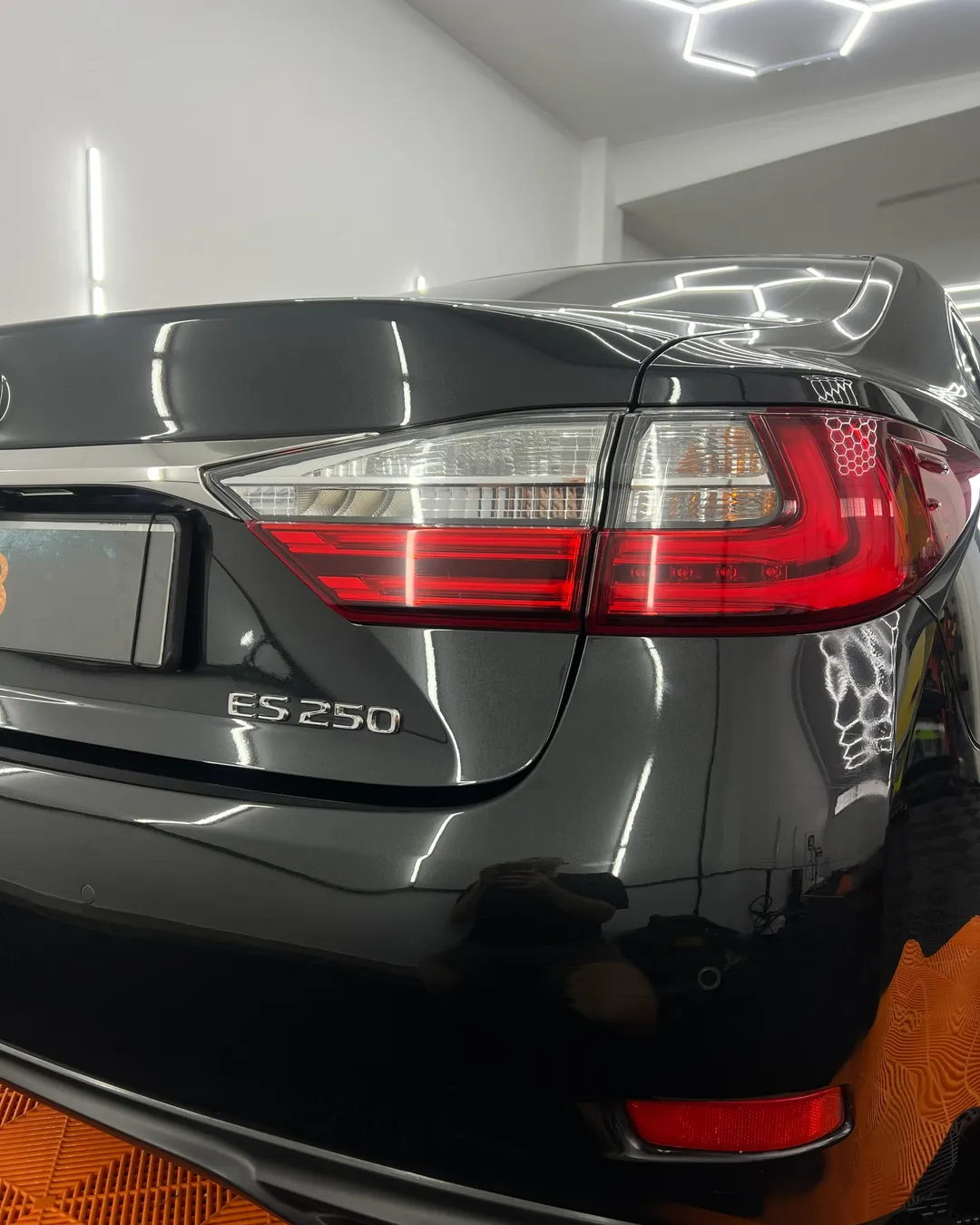 ES 250 — После